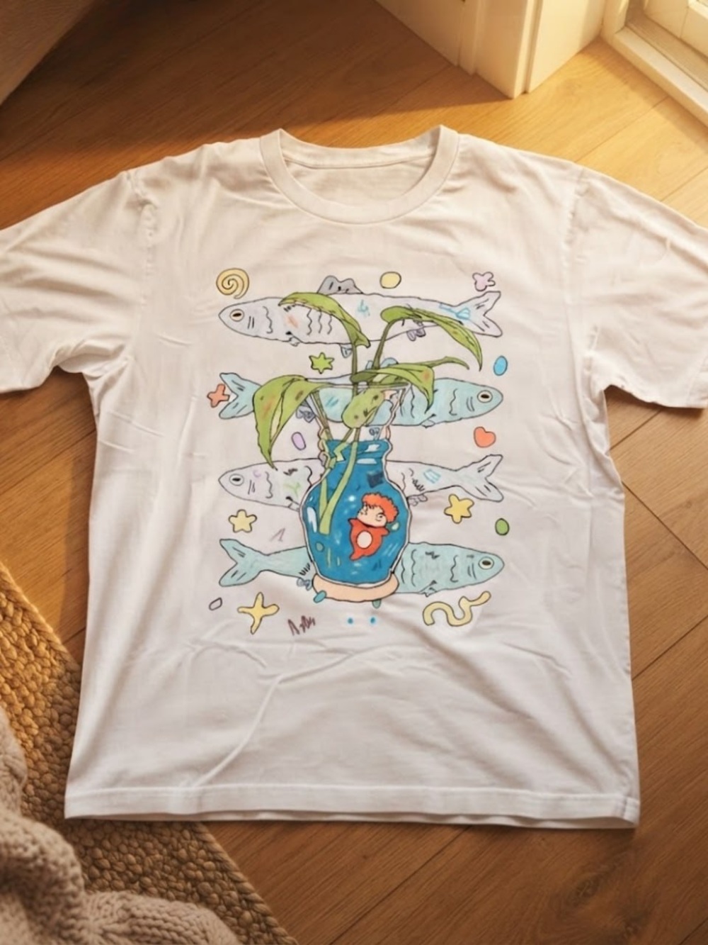White Fish & Vase Gildan Graphic T-Shirt